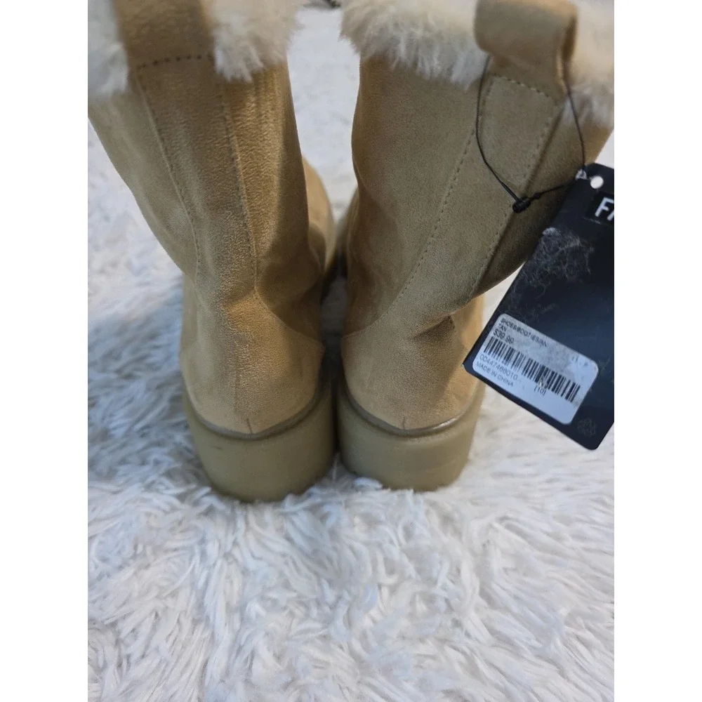 Forever 21 Beige boots women size 10 With Tags Faux‎ Fur Winter Casual Suede